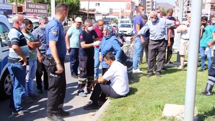 Otomobiller kavşakta çarpıştı: 3 yaralı