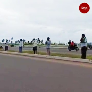 In a symbolic protest, Amaravati farmers line up judges’ path with folded hands