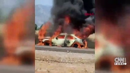 Seyir halindeki otomobil alev topuna döndü | Video