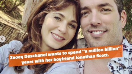 Zooey Deschanel Loves Her Boyfriend