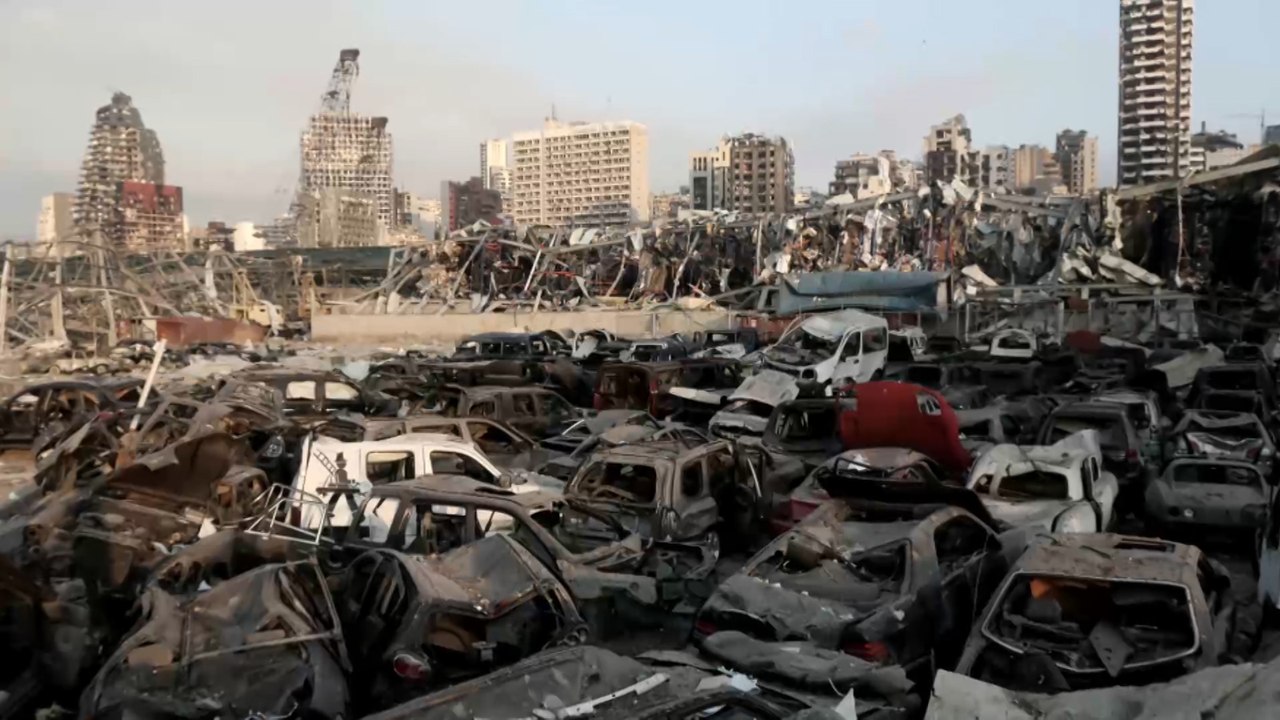 بيروت المنكوبة تتساءل.. كيف ولماذا وقع ما وقع؟