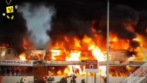Important incendie ravage un marché dans une zone industrielle aux Émirats arabes unis