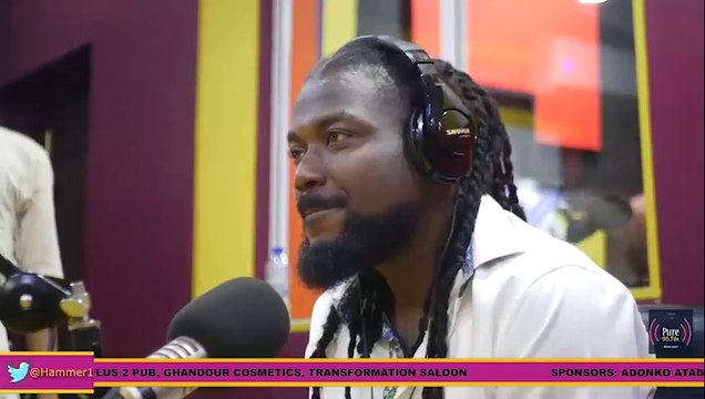 Samini receives award on Hammer Time