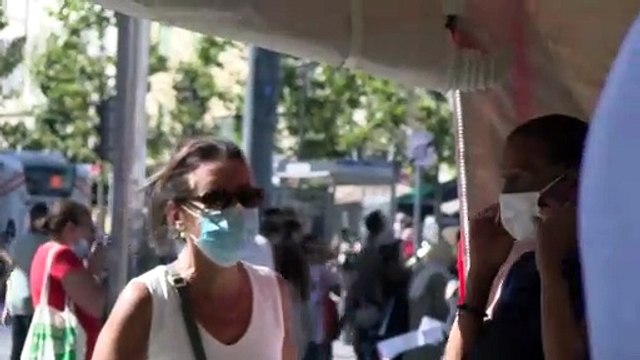 Dépistage: les marins-pompiers ont investi le Vieux-Port à Marseille