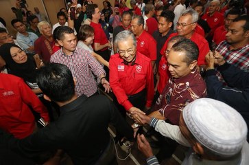 Tun M: Thank you Azmin, but I will stick to my shortlisted three