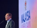 Anwar: Policies to lure more FDI must not neglect any region or community in M’sia