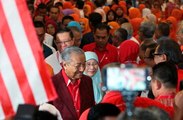 Tun M says he's okay if Anwar takes over as PM