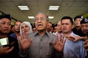 Prisons Dept wasn't ordered to stop Tun M from visiting Anwar