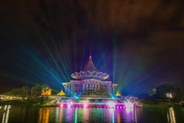 Meet Kuching’s latest “dancing” attraction