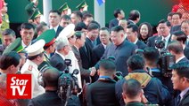 Kim Jong Un makes a splash in Vietnam as Trump lands