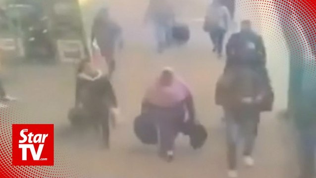 Flames engulf bystanders at Cairo train station