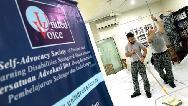 Aussie warship crew help spruce up United Voice centre