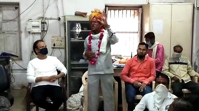 सेवानिवृत्त होने पर डाकपाल बाबूलाल जोशी के लिए विदाई समारोह आयोजित