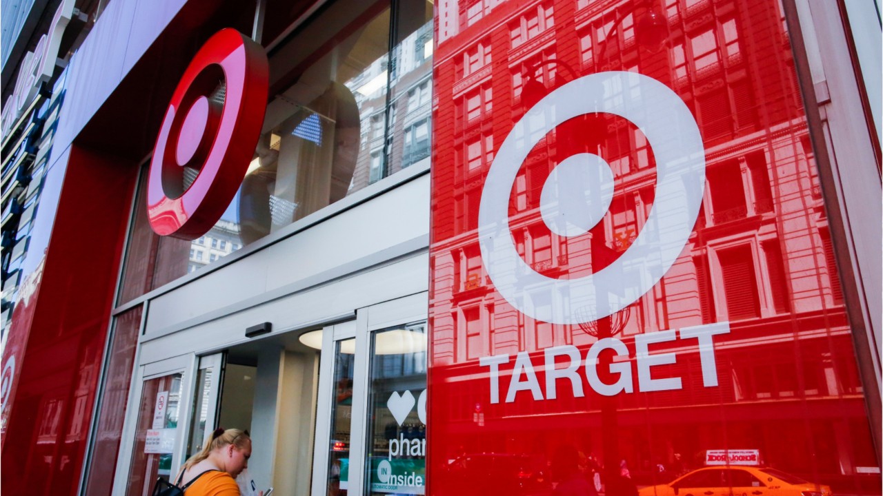 BoA: Reasons To Buy Discount Store Stocks