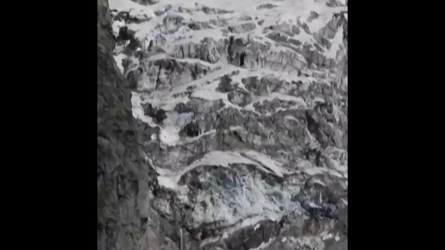 Ce glacier menace de se détacher dans la partie italienne du Mont-Blanc, des dizaines de personnes évacuées