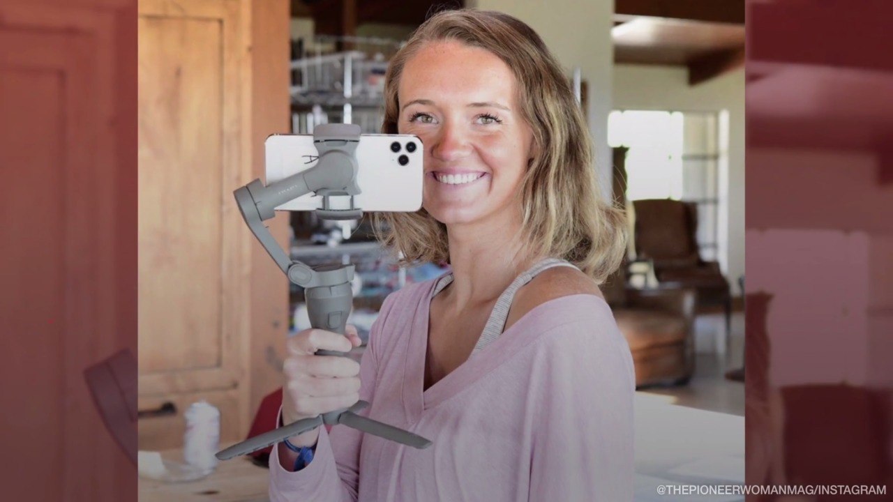 Alex Drummond Shares That She's Working Full-Time for Her Mama Ree Drummond