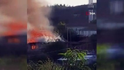 Bursa’da tarihi ev küle döndü