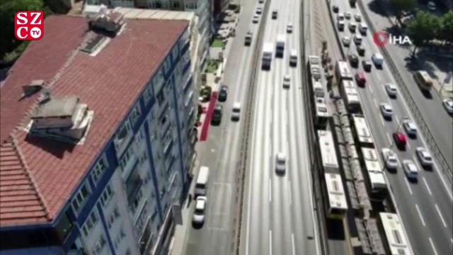 Sorumsuz sürücüler E-5 yan yolu otoparka çevirdi