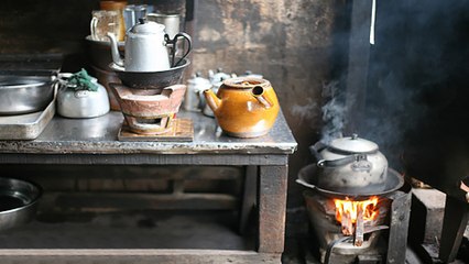 Quán cà phê vợt hơn 50 năm lưu giữ kỷ niệm | VTC