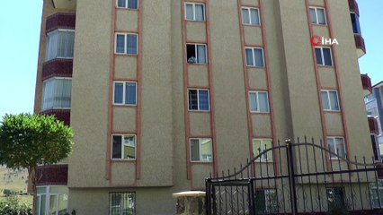 Komşularının düğününe gittiler, korona virüse yakalandılar