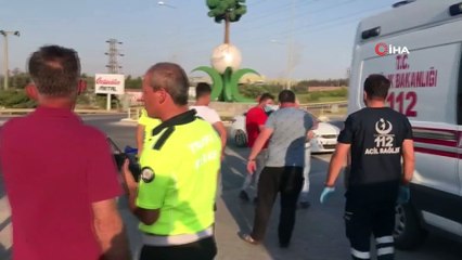 Yaralanan oğlunu ambulansta gören baba telaşe kapıldı