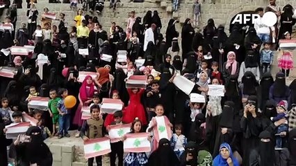 تجمع في تعز اليمنية تضامنا مع بيروت