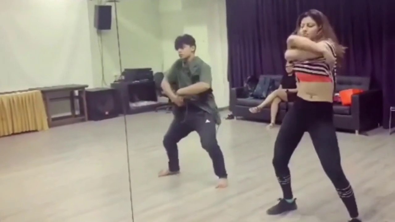 Bollywood Actress Urvashi Rautela Removing Shirt While Dancing