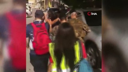 - Lübnanlı protestocular Adalet Bakanı'nı suyla saldırdı