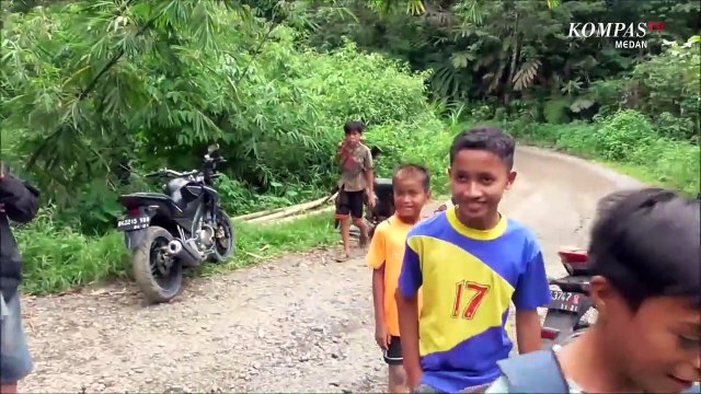 Respon Kadis Pendidikan Perihal Pelajar Panjat Pohon Demi Sekolah Online
