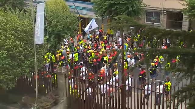Los trabajadores de Alcoa piden una negociación sin condiciones ante el Parlamento gallego