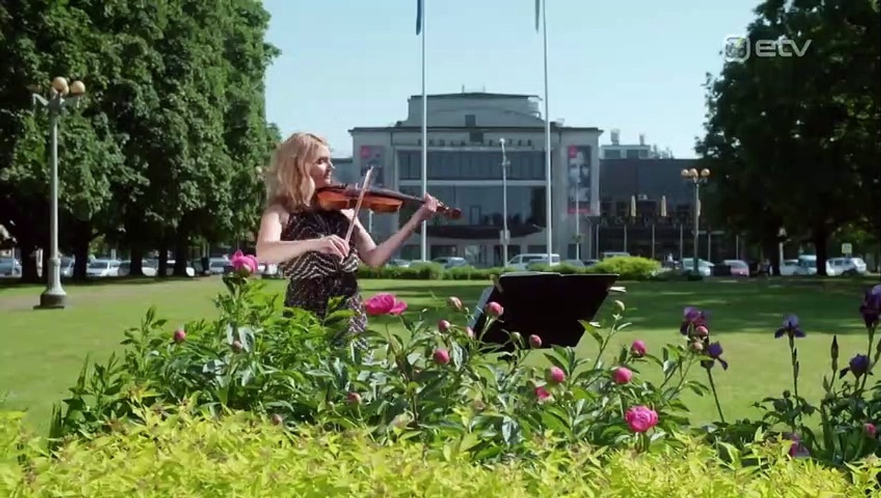 Lenna Kuurmaa & Pärnu Linnaorkester - Kolm Korda