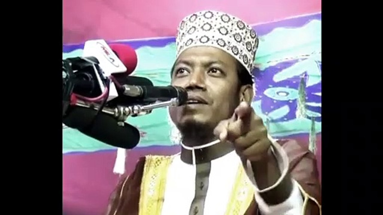 আটরশির নতুন মাত্রার ভন্ডামী মুফতী আমীর হামজা।