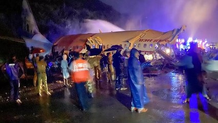 கோழிக்கோடு விமான விபத்து.. இரண்டாக உடைந்த  ஏர்இந்தியா எக்ஸ்பிரஸ் விமானம்