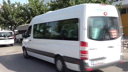 Kendisini gözaltına almak isteyen polislere saldırdı, kaçarken yaralandı