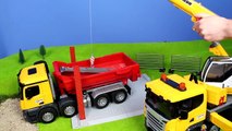 Escavadora, Trator, Carrinho de bombeiros , Caminhões de lixo e carros de policia para crianças_4