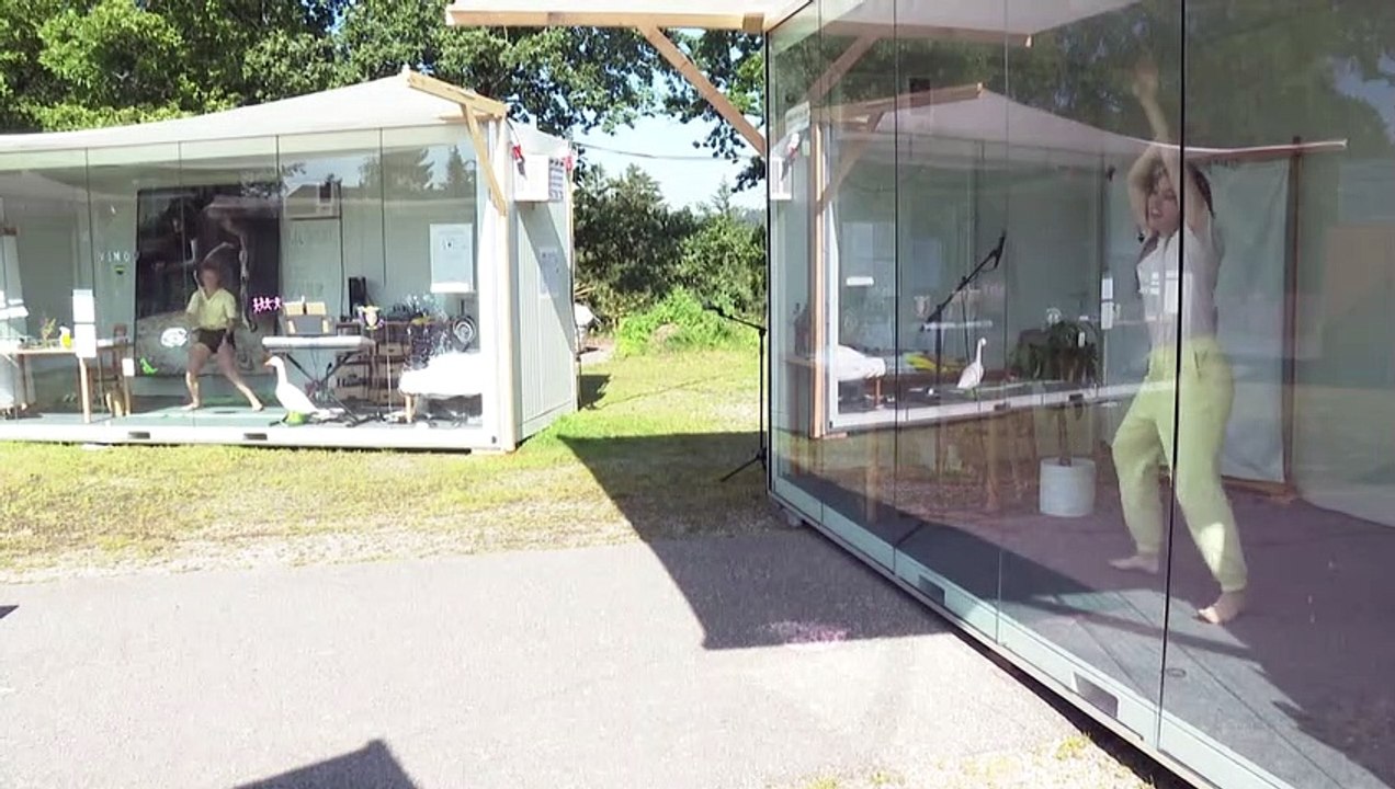 Eingesperrt im Container - als Kunstaktion