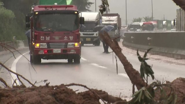 전국 산사태 위기 경보 '심각'...9년 만에 최고단계 발령 / YTN