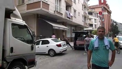 Kavga ettiği adama balkondan tencere atarken aşağıya düştü