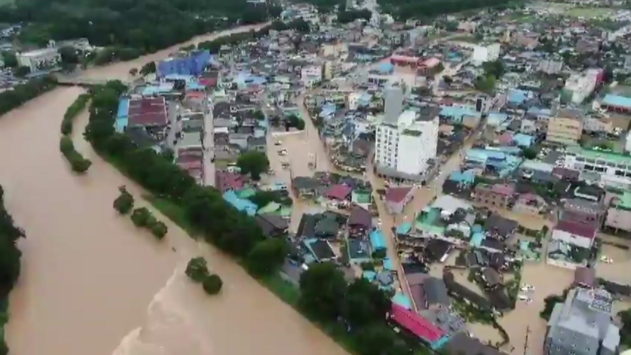 담양 500mm 물 폭탄...10년 만에 섬진강 범람 / YTN