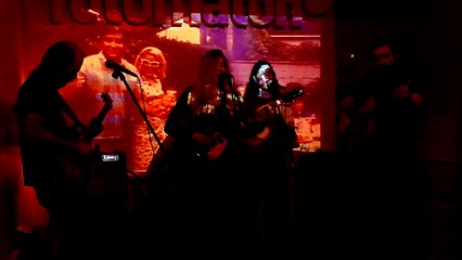 Marta Plumilla -  Como Winnie y Kevin (Directo Presentación 'Album 2' - Fotomatón Bar Madrid)