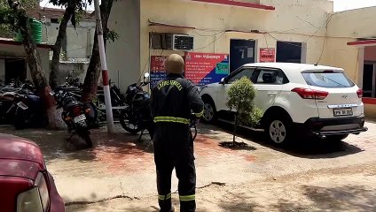 कांंधला नगर में सैनिटाइज़ेशन के लिए पंहुची दमकल विभाग की टीम