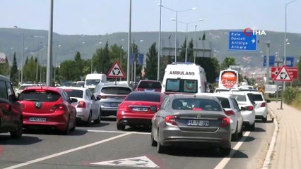 Tatilcilerin dönüş çilesi sürüyor