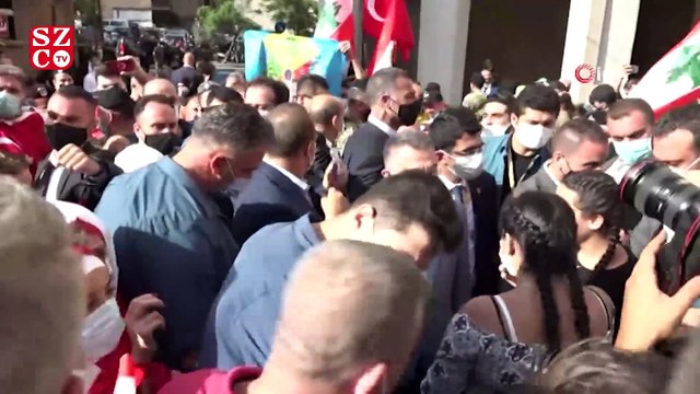 Cumhurbaşkanı Yardımcısı Oktay ve Dışişleri Bakanı Çavuşoğlu, Beyrut’ta Türklerin yaşadığı mahalleyi ziyaret etti
