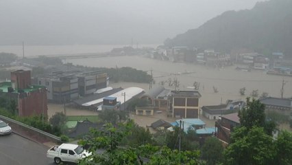 [날씨] 오늘 중부 500mm↑호우, 내일 태풍급 저기압 북상 / YTN