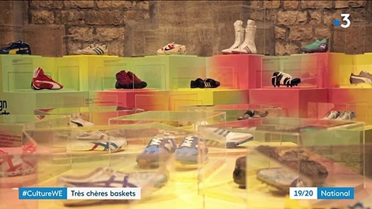 Des clips de Hip-Hop aux défilés haute-couture, une exposition à Bordeaux met à l'honneur les sneakers