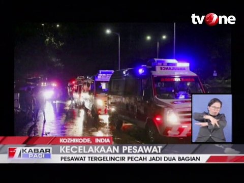 Tergelincir Keluar Landasan, Pesawat Terbelah Jadi Dua,