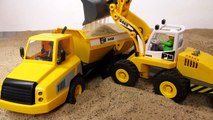 Playmobil Construction Rubble Excavator and Flatbed Workman's Truck on the Construction Site_2