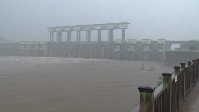 경기 포천·연천 '홍수주의보'...높아지는 임진강 군남댐 수위 / YTN