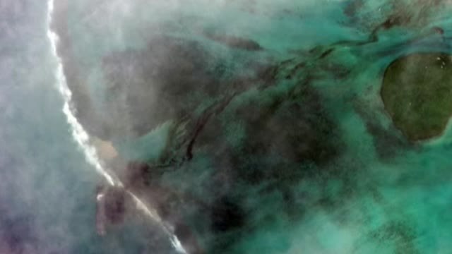 Un vertido de petróleo se dirige sin control hacia las costas de Isla Mauricio