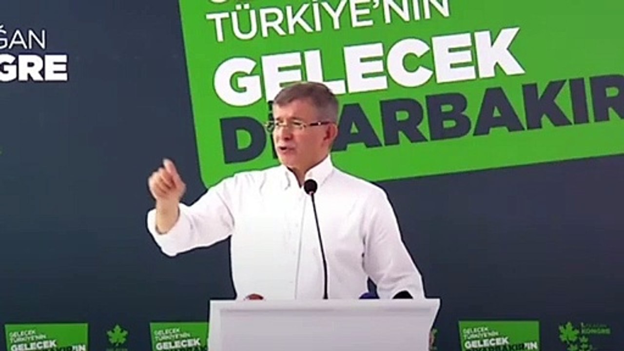 Davutoğlu Diyarbakır'da
